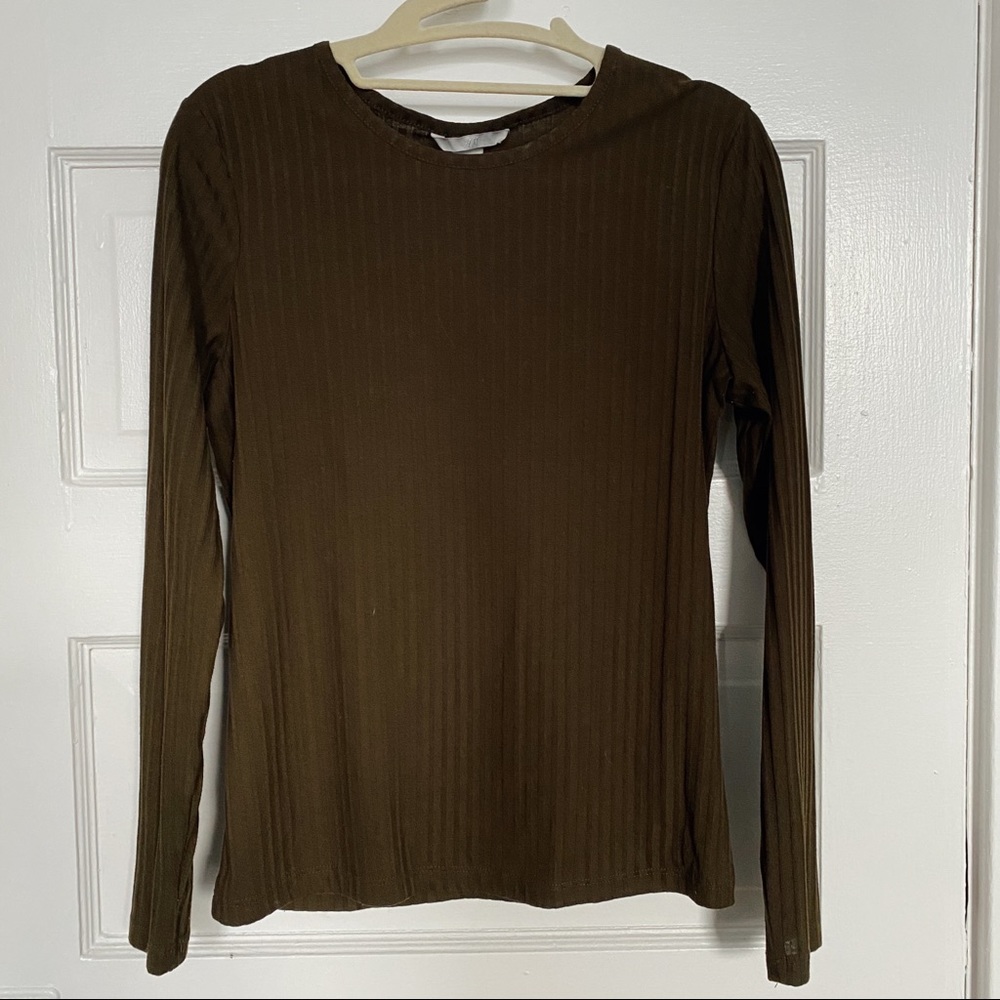 🌿H&M Ribbed Long Sleeve Top🌿